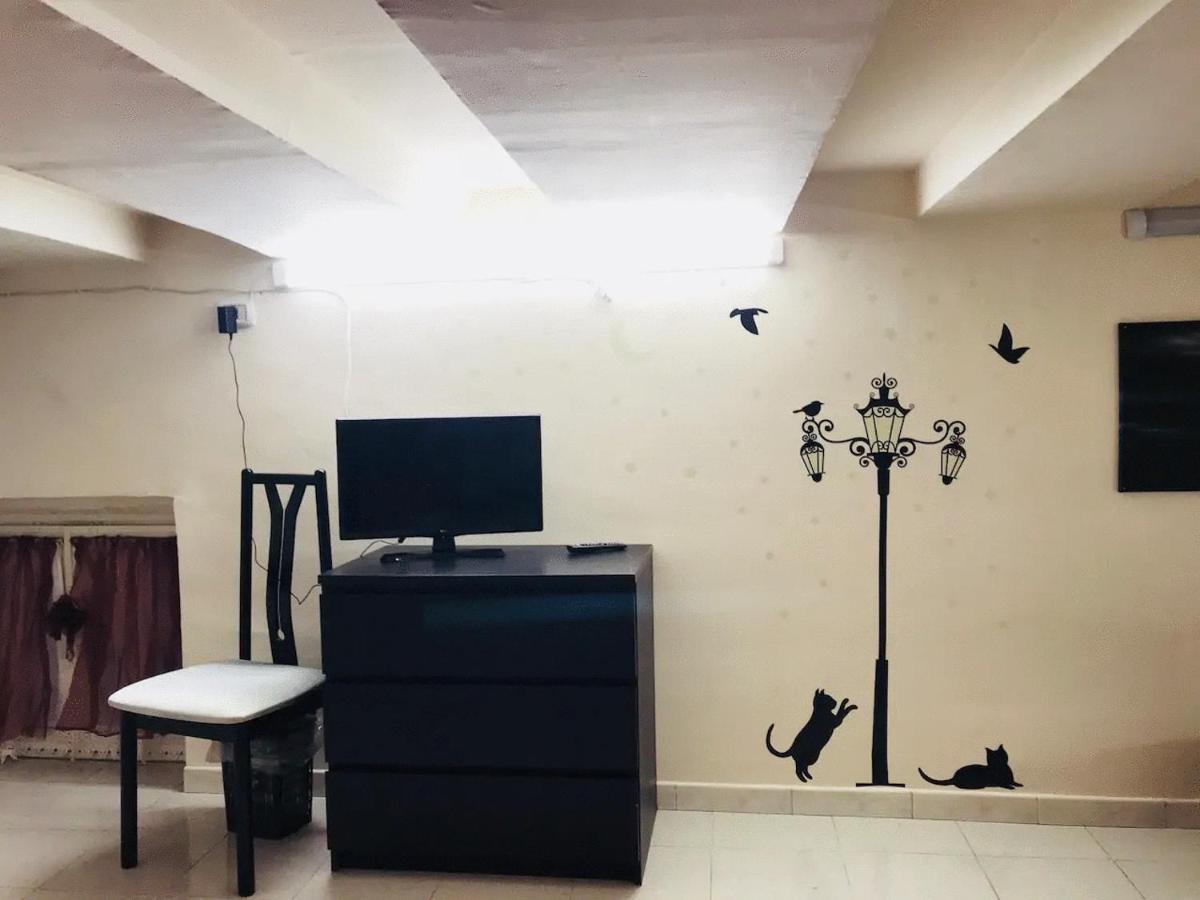 נאפולי Lucy Hostel מראה חיצוני תמונה